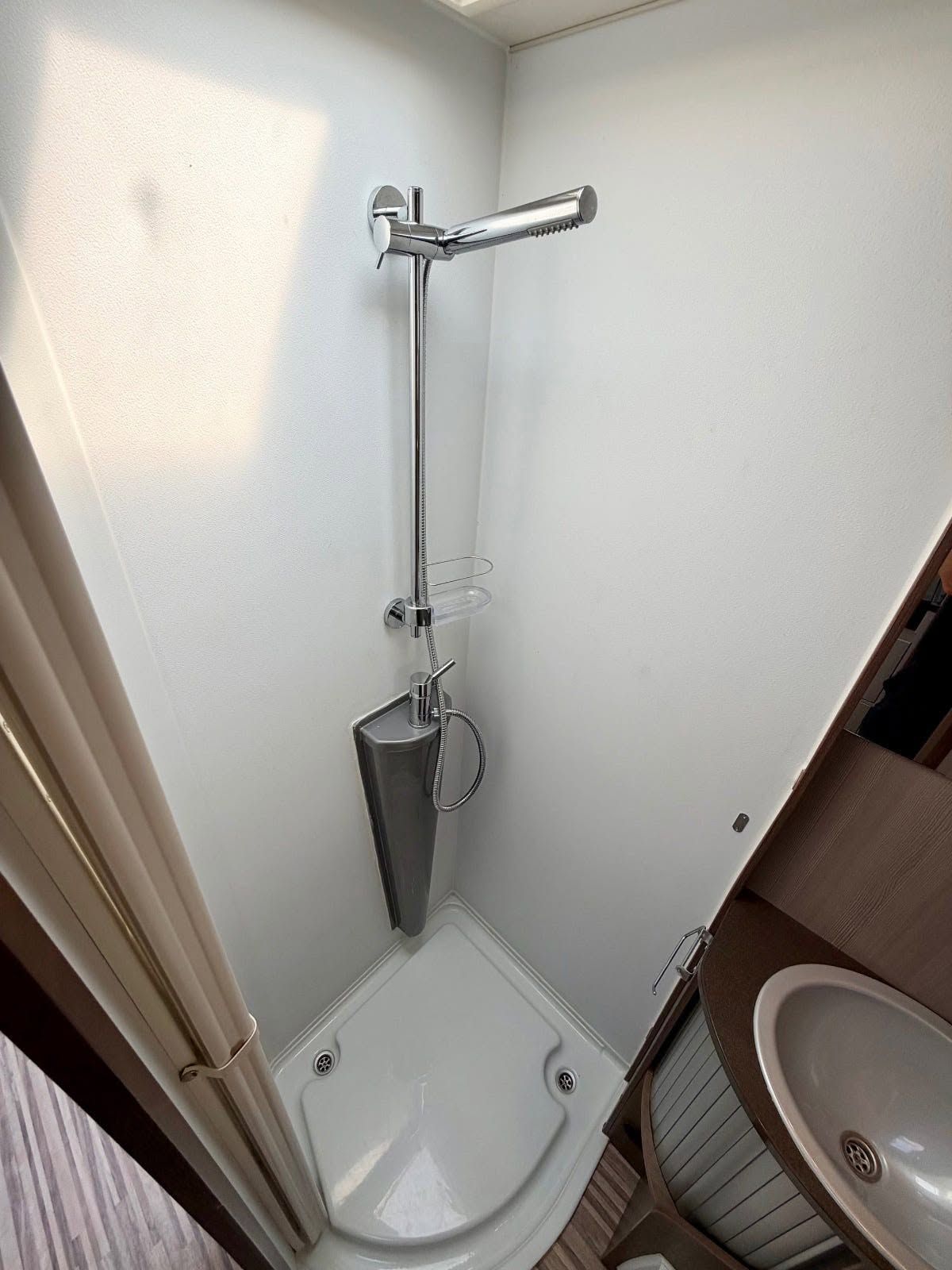 Adria SONIC I 600 SL