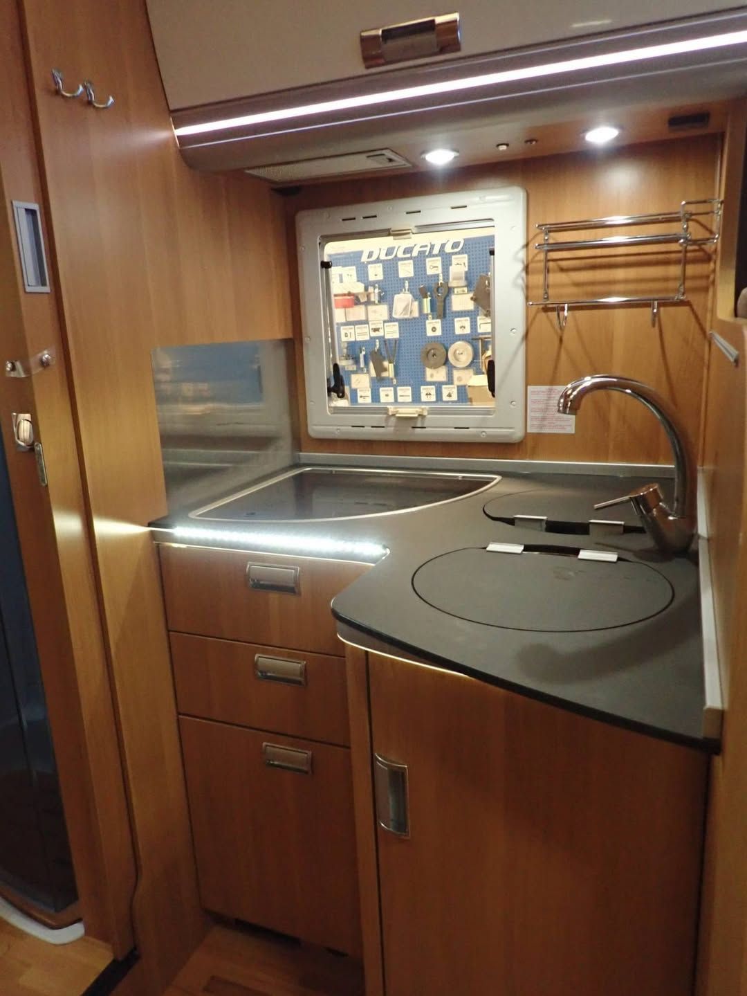 Laika EQOVIP 712