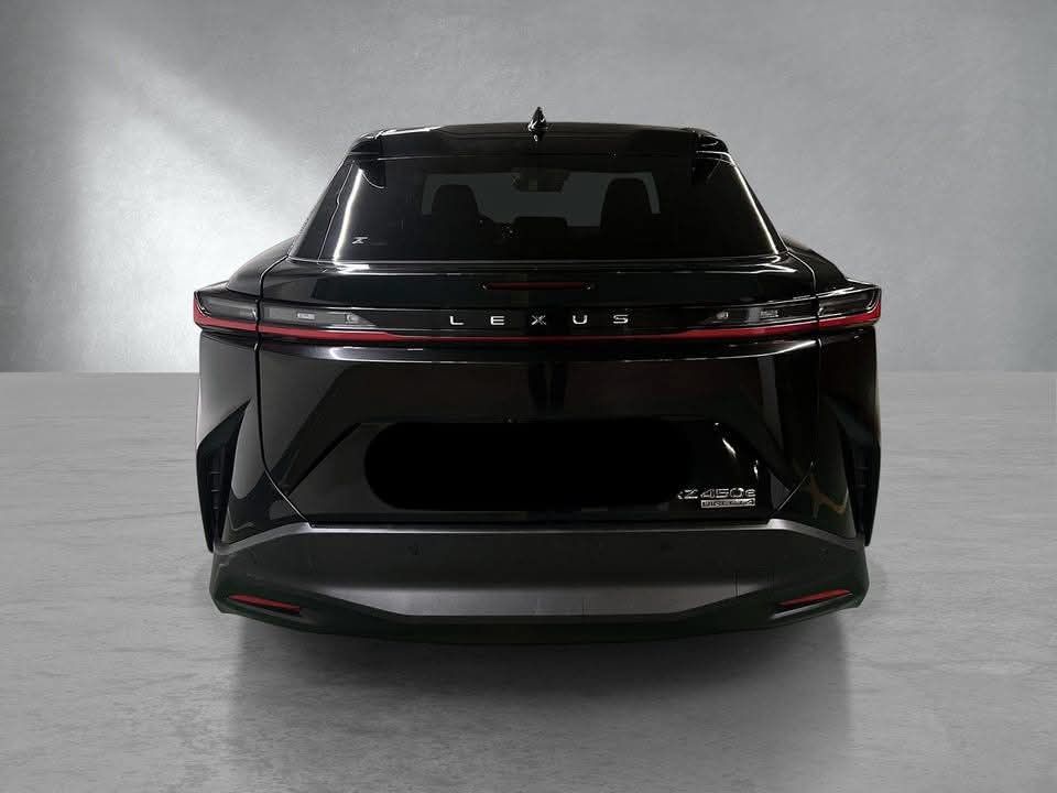 Lexus RZ450e – 2024