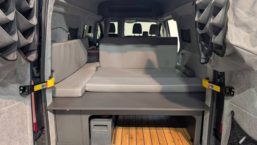 Ford Transit Custom 2.2 TDCI transformé en camping-car