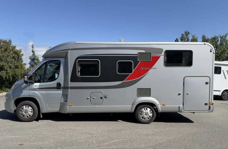 Wohnmobil: Bürstner NEXXO T690