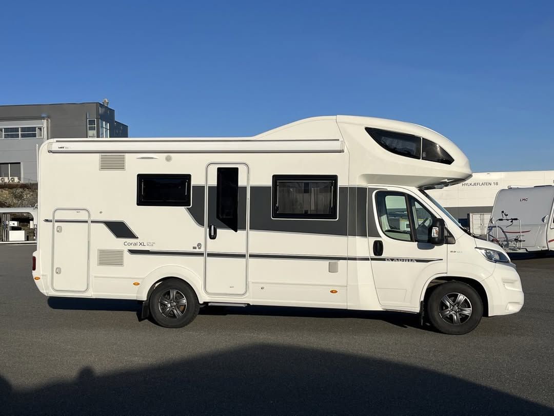 Adria CORAL XL A 670 DK