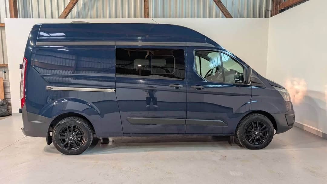 Ford Transit Custom 2.2 TDCI transformé en camping-car