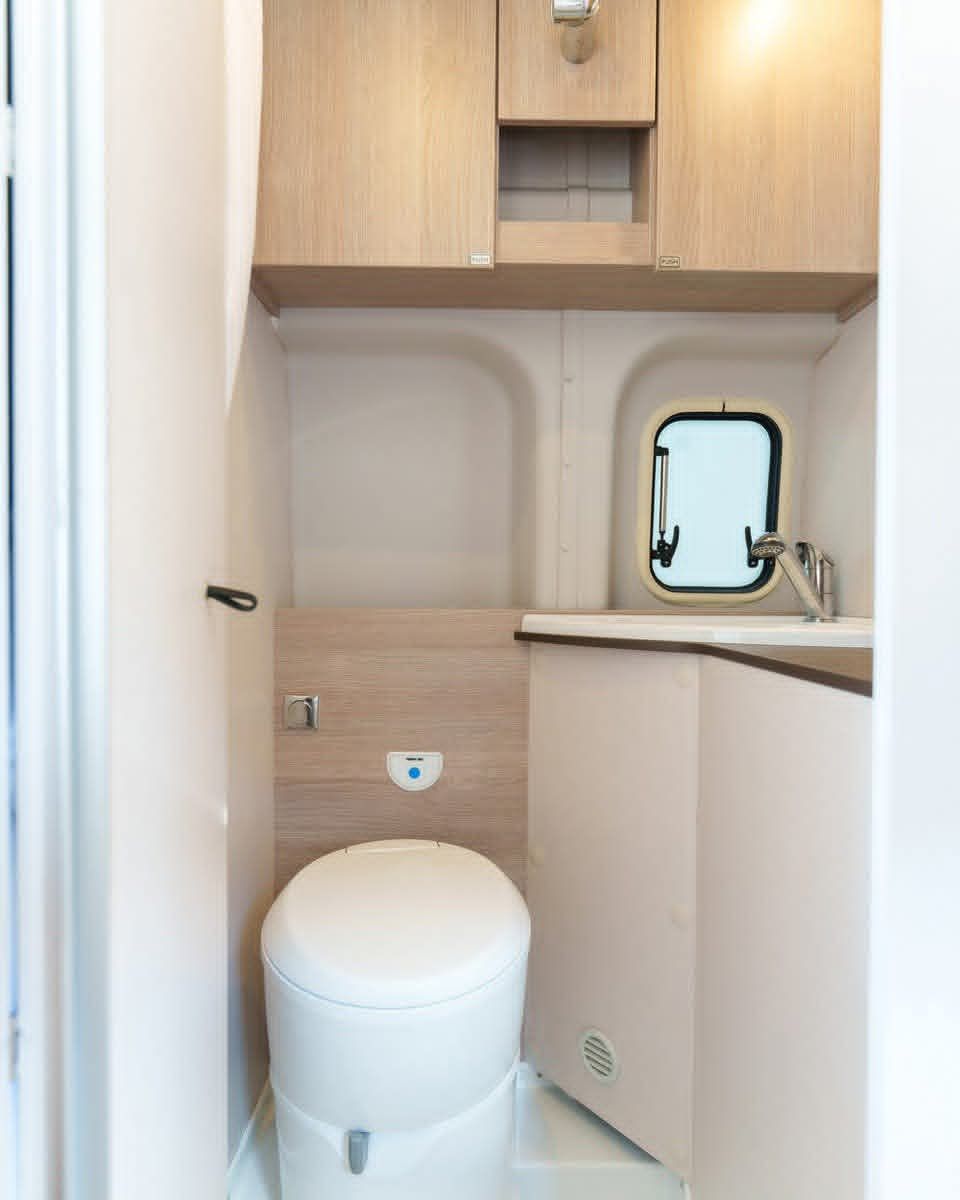 Camping-car : Bürstner Lineo C 590