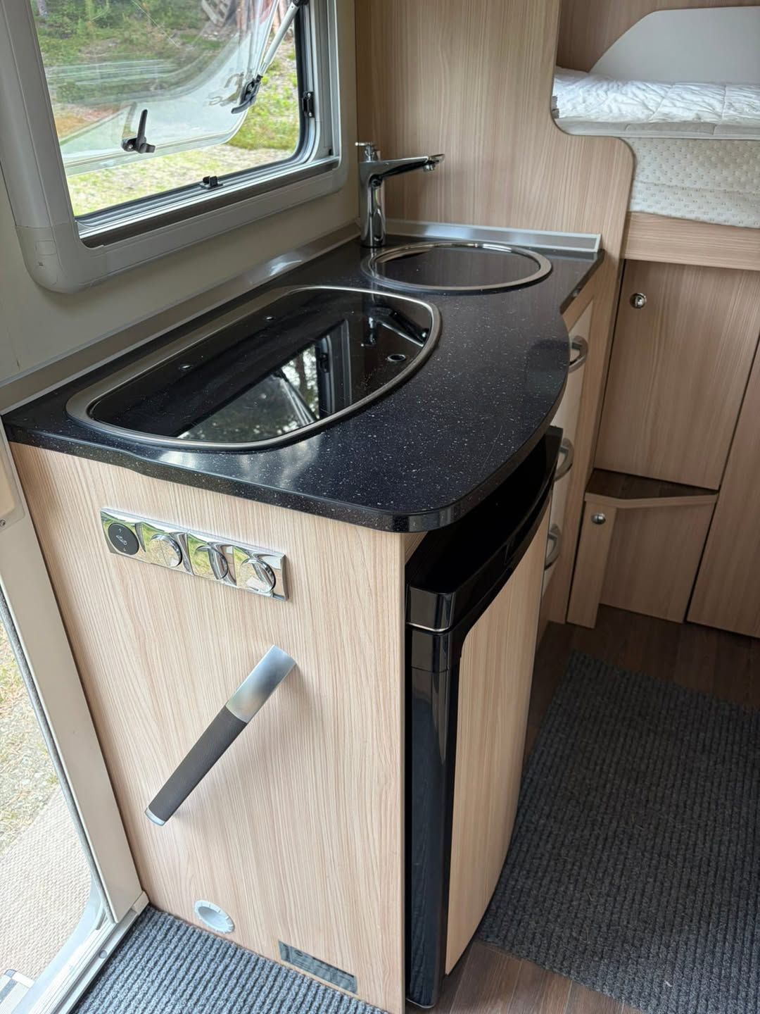Burstner BT5902
