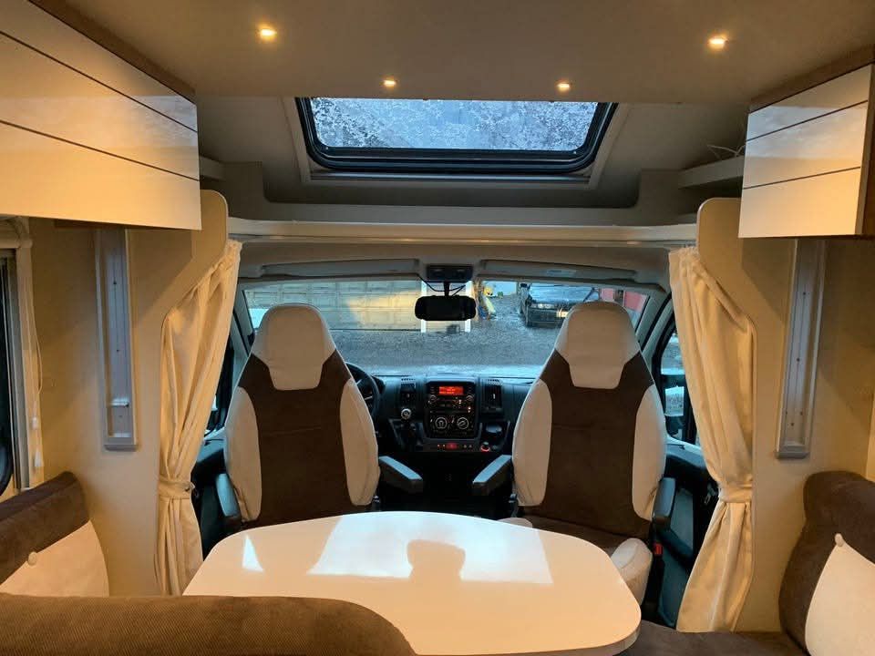 Camping-car : Roller Team Zefiro 269 TL