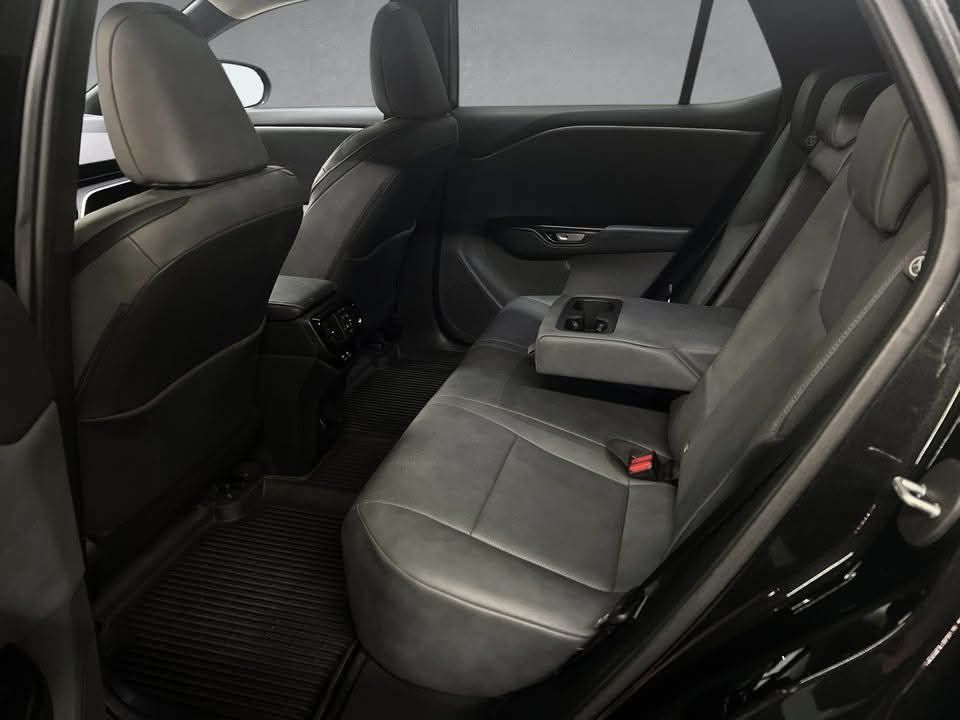 Lexus RZ450e – 2024