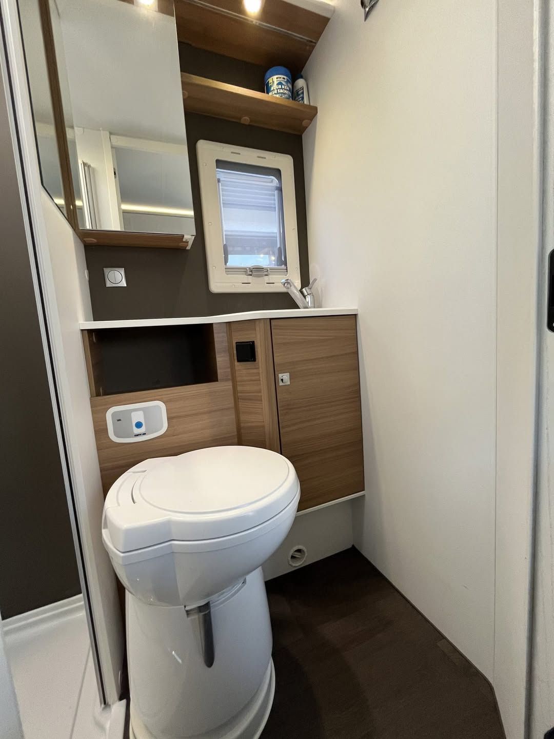 Adria CORAL XL A 670 DK